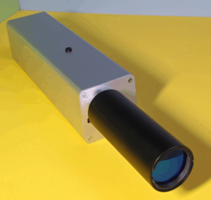 YZ130-DIY Laser Cannon. Handheld 130W (Battery DC 16.8V 5Ah; Wavelength 915). Range 15 m. Battery life 5 years, with fast charging.